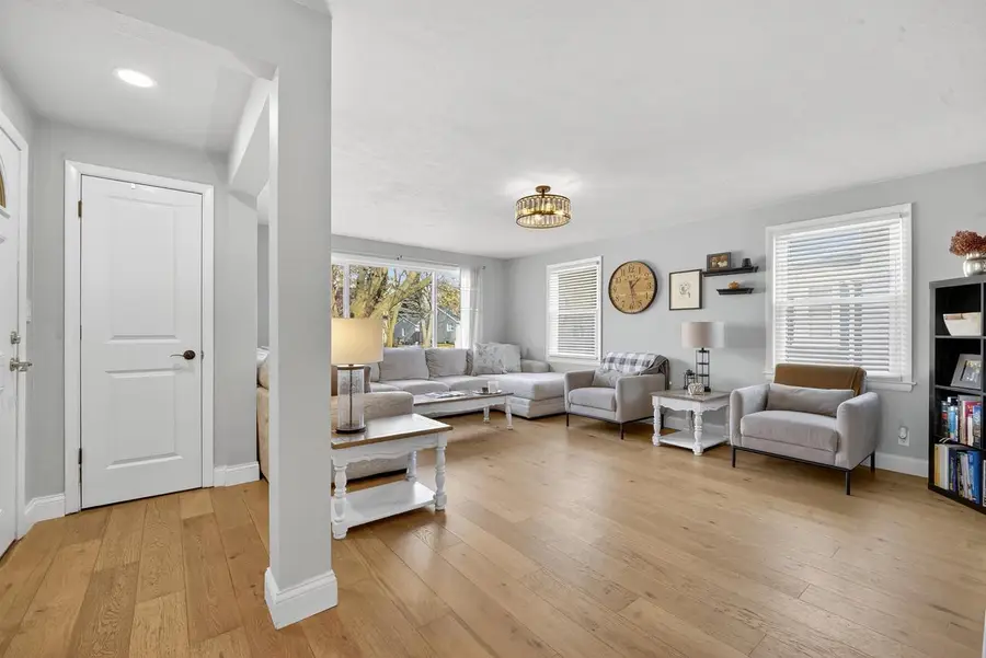 1119 W GLENDALE AVENUE, Appleton, WI 54914 - Image #2