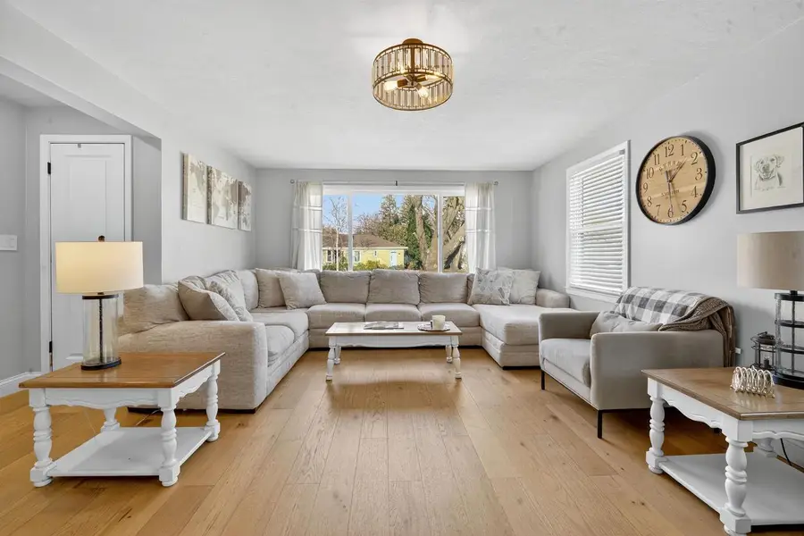 1119 W GLENDALE AVENUE, Appleton, WI 54914 - Image #3