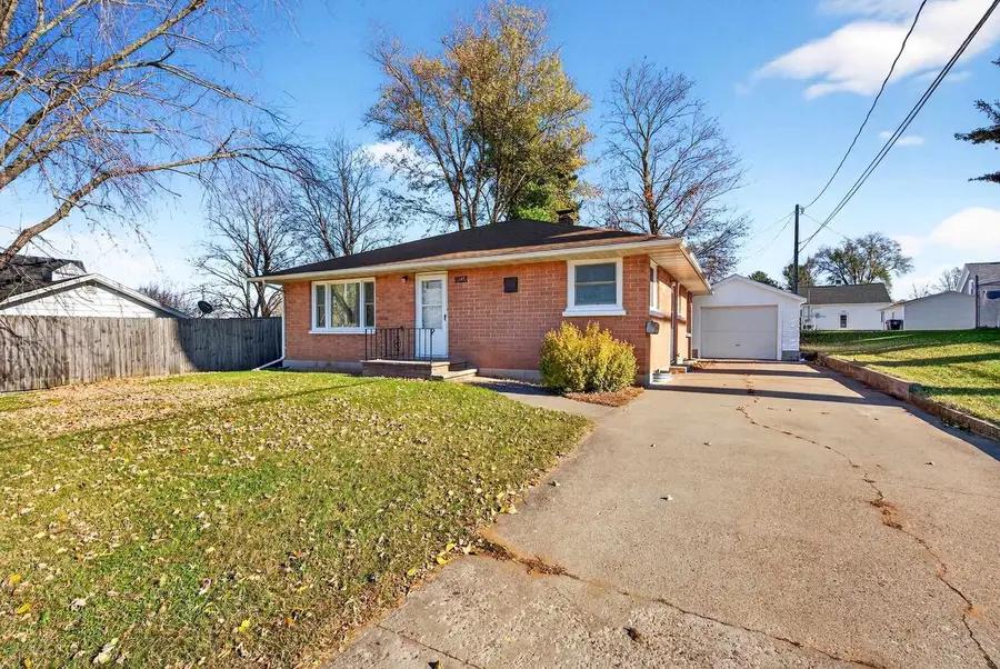 1104 SMITH STREET, New London, WI 54961 - Image #2