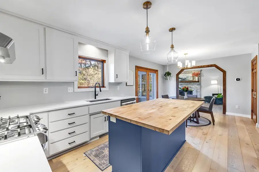 2074 BRADBURY LANE, Green Bay, WI 54313 - Image #2