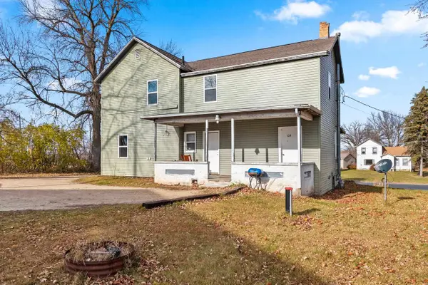 104 E FREEBORN STREET, Cecil, WI 54111