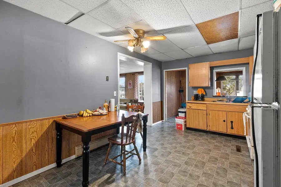 104 E FREEBORN STREET, Cecil, WI 54111 - Image #3