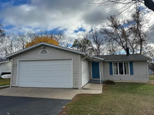 578 HIGHLAND DRIVE, Waupaca, WI 54981