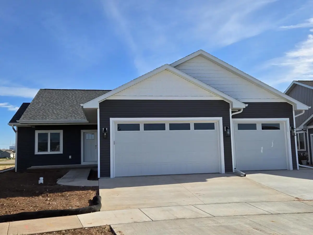 3970 HEMLOCK COURT, Oshkosh, WI 54904 - Image #1