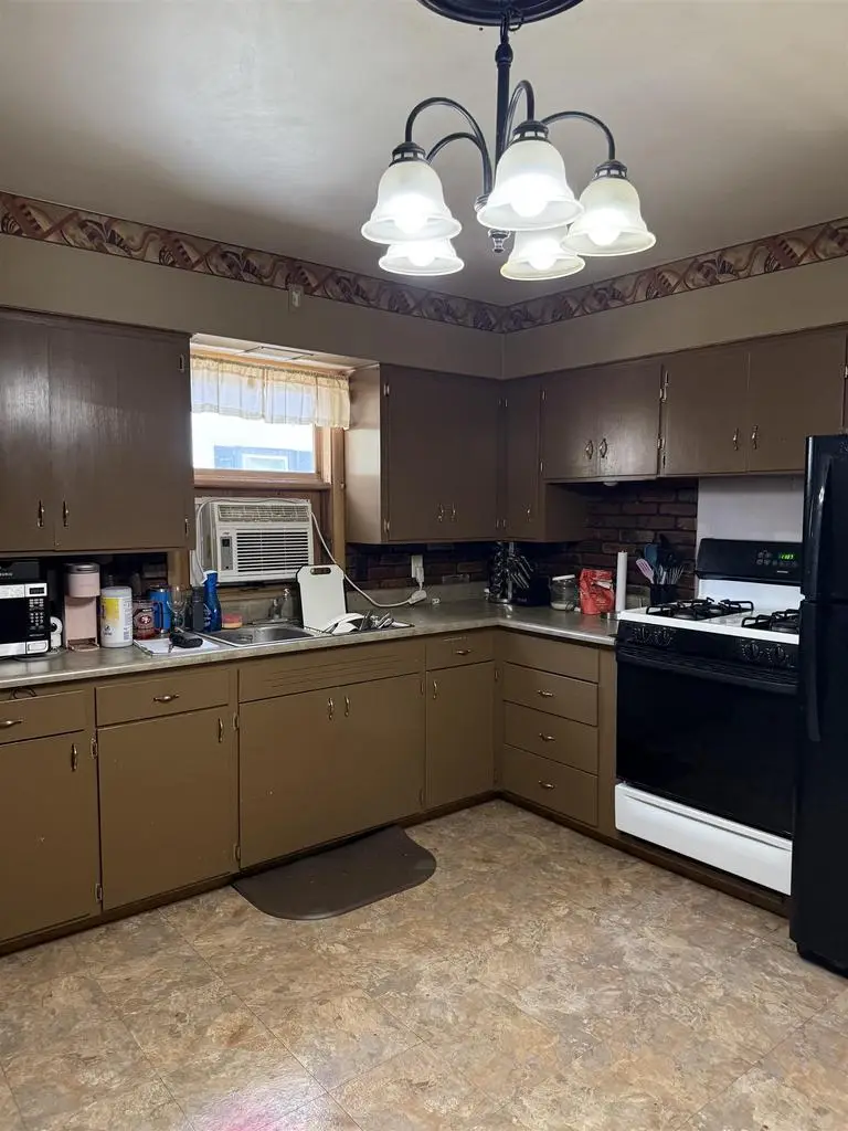 848 WOODLAND AVENUE, Oshkosh, WI 54901 - Image #3