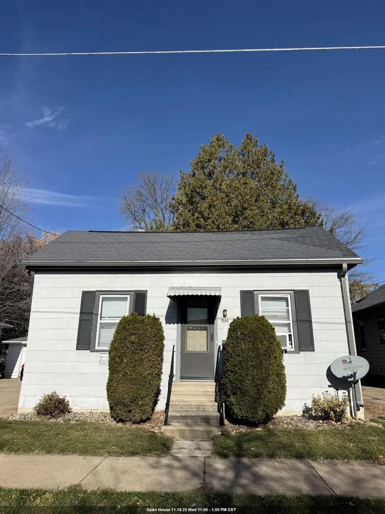 842 WOODLAND AVENUE, Oshkosh, WI 54901 - Image #1