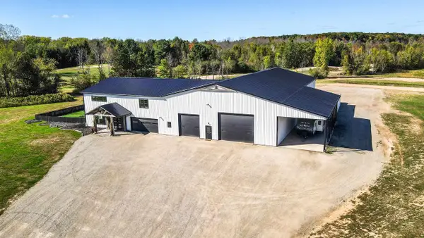 5304 SAMPSON ROAD, Abrams, WI 54101