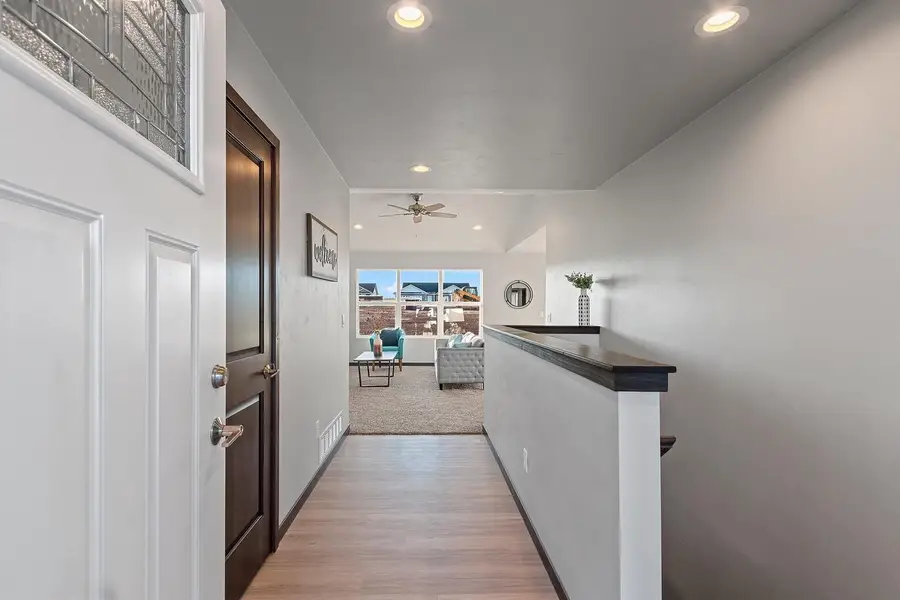 1715 SOVEREIGN WAY, Neenah, WI 54956 - Image #2