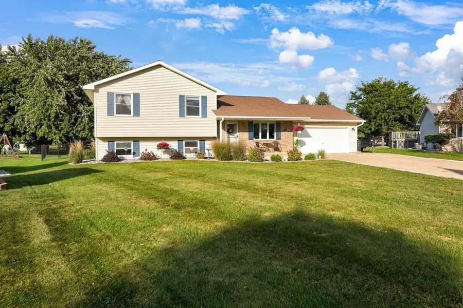 3124 CUTTER COURT, Oshkosh, WI 54904 - Image #2