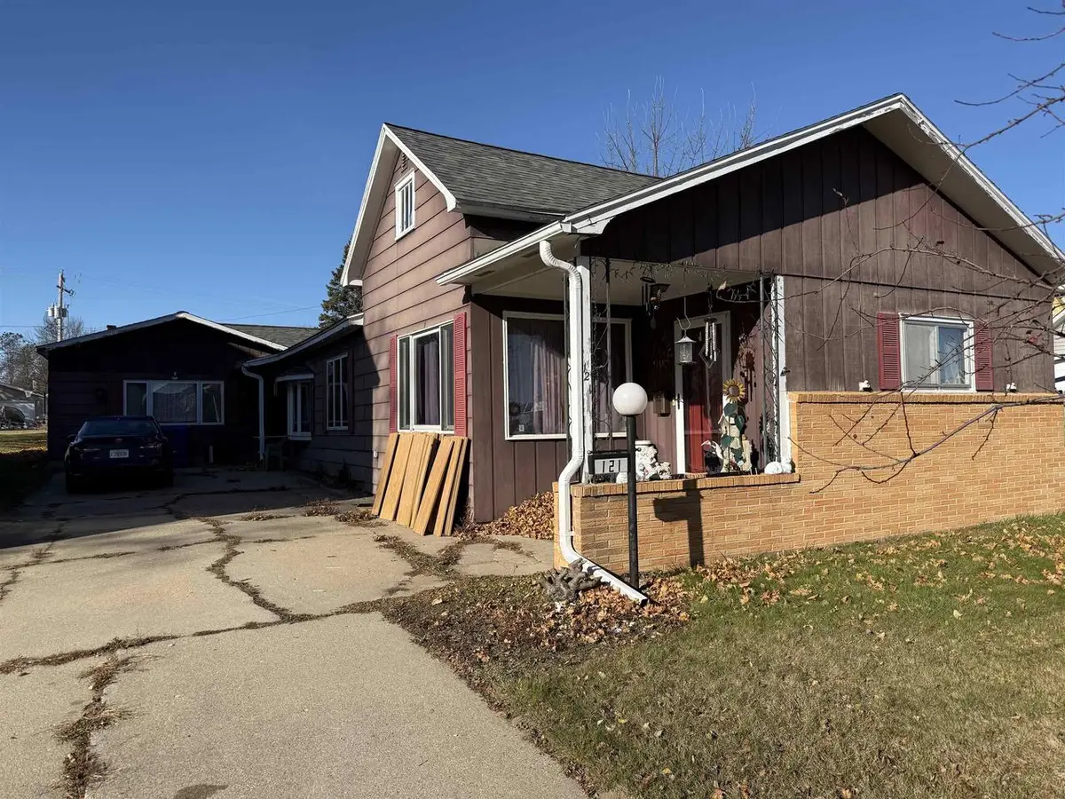 121 S ELLIS AVENUE, Peshtigo, WI 54157 - Image #1