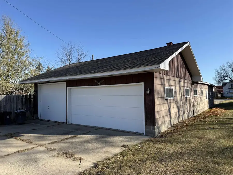 121 S ELLIS AVENUE, Peshtigo, WI 54157 - Image #3