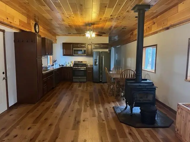 N9544 COUNTY ROAD X, Crivitz, WI 54114 - Image #2