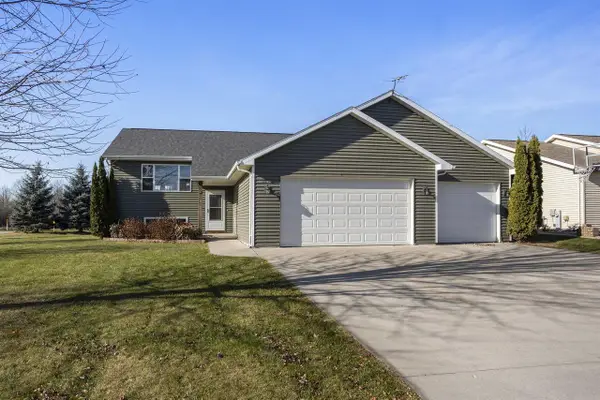 2290 LADYBIRD DRIVE, Neenah, WI 54956