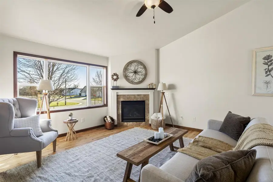 2290 LADYBIRD DRIVE, Neenah, WI 54956 - Image #2