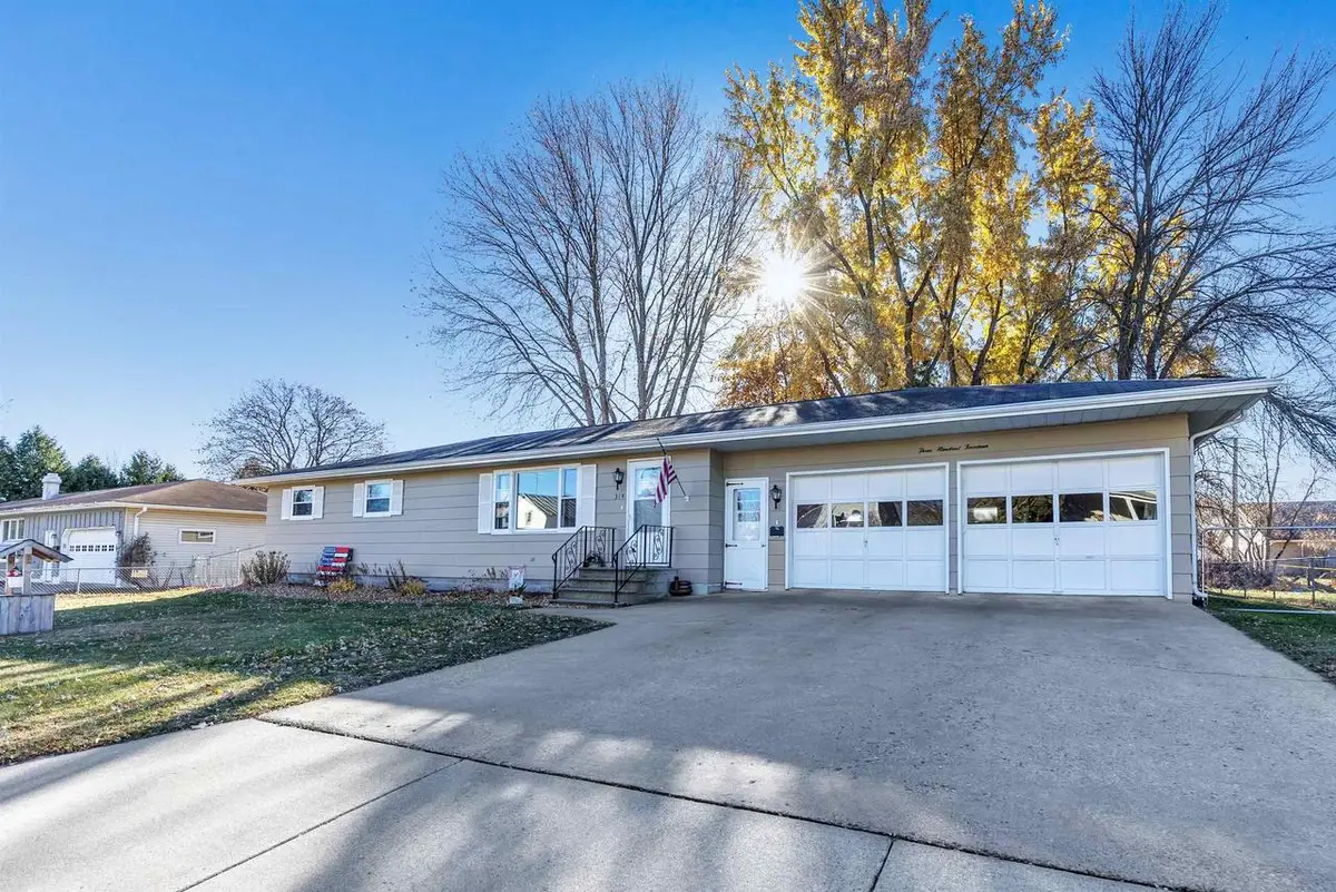 314 CENTER STREET, Oconto, WI 54153 - Image #1