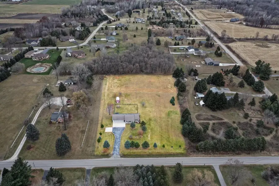 8144 SOUTH CHASE ROAD, Pulaski, WI 54162 - Image #2
