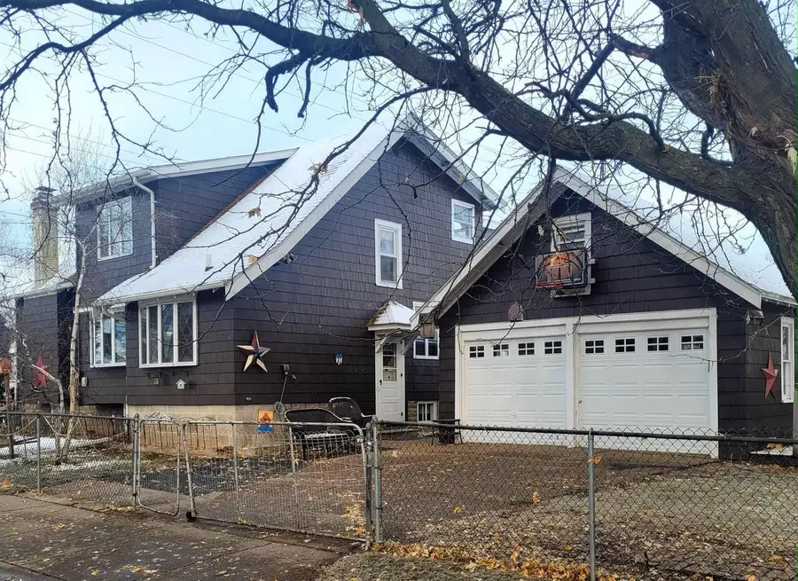 924 GRAND STREET, Oshkosh, WI 54901 - Image #2