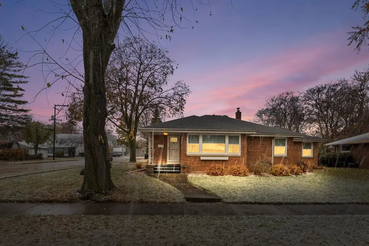 1003 EVANS STREET, Oshkosh, WI 54901 - Image #1