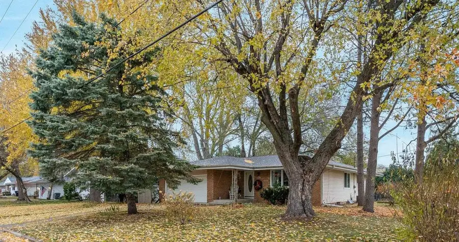 1126 S PARK AVENUE, Neenah, WI 54956 - Image #2