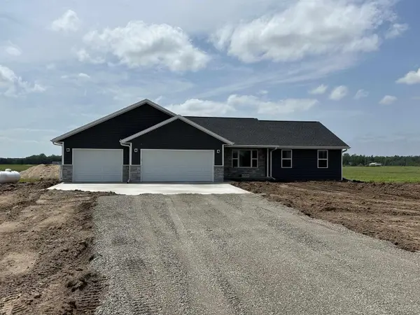 3861 WOODSIDE DRIVE, Pulaski, WI 54162
