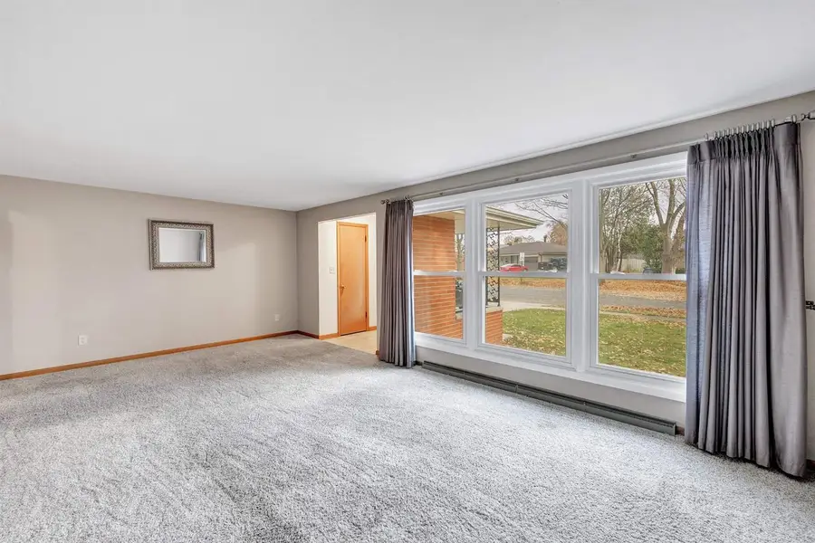 1549 FOELLER DRIVE, Green Bay, WI 54302 - Image #3