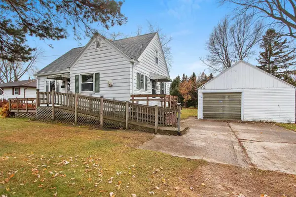 8088 DICKINSON ROAD, Greenleaf, WI 54126