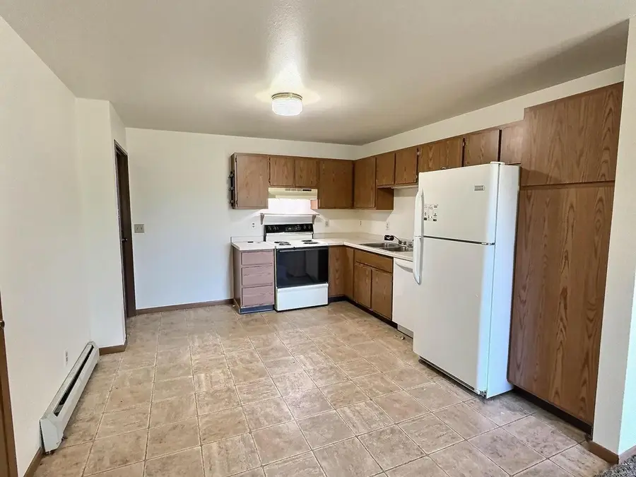 270 WINTERGREEN DRIVE, Omro, WI 54963 - Image #2