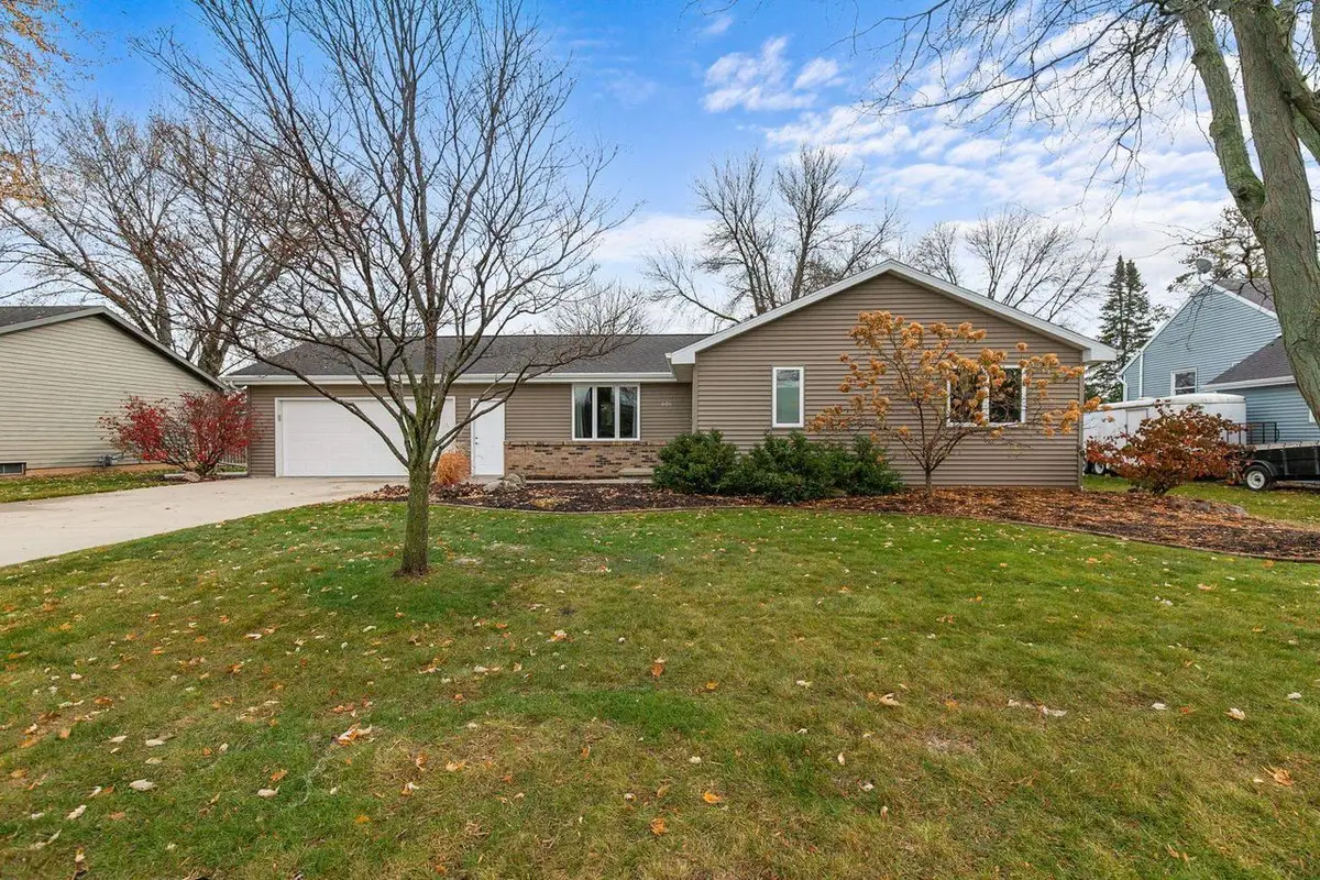 606 S WILD ROSE LANE, Appleton, WI 54914 - Image #1