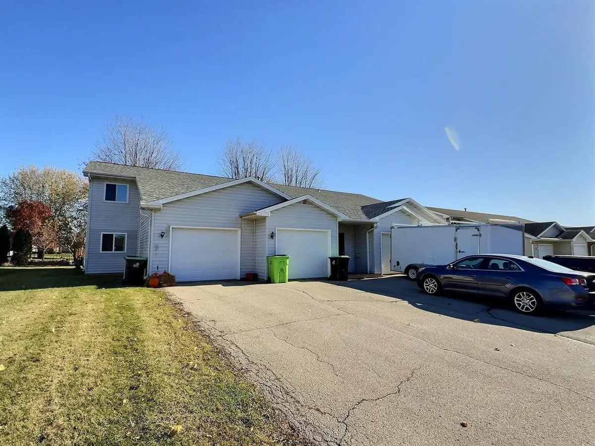 280 WINTERGREEN DRIVE, Omro, WI 54963 - Image #1