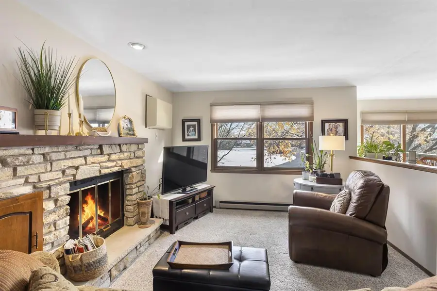 1160 BRITTANY COURT  #93, Neenah, WI 54956 - Image #2