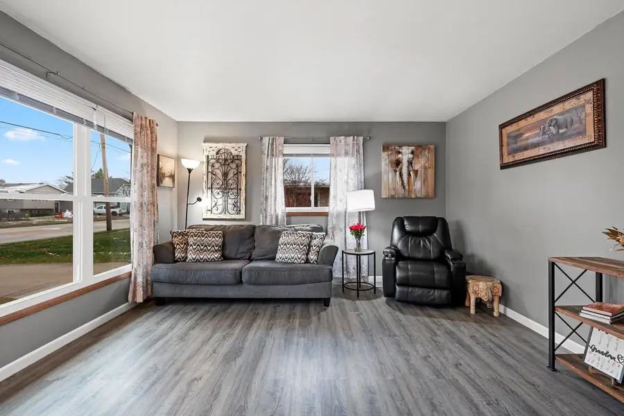 1520 W 9TH AVENUE, Oshkosh, WI 54902 - Image #3