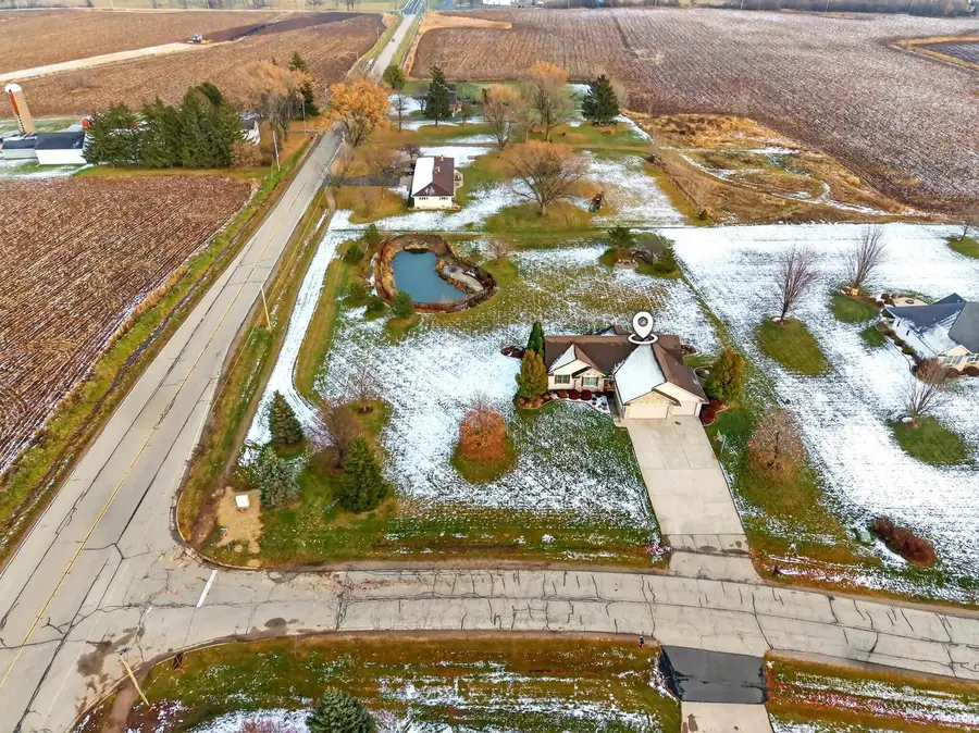 8094 COLEMAN RIDGE ROAD, Neenah, WI 54956 - Image #2