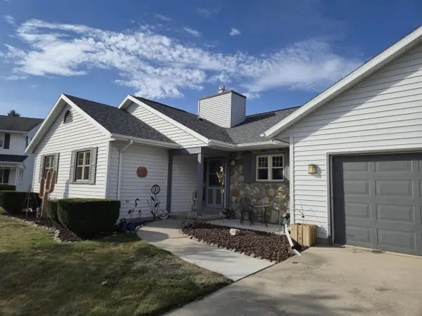 4524 BLESER COURT, Manitowoc, WI 54220