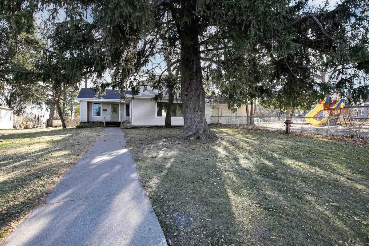 224 E SCOTT STREET, Omro, WI 54963 - Image #1