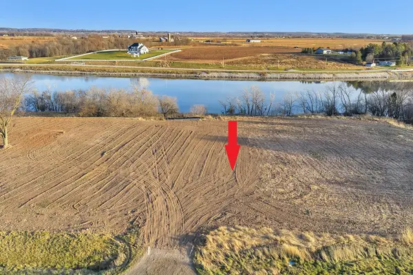 4325 LOST DAUPHIN ROAD, Wrightstown, WI 54180