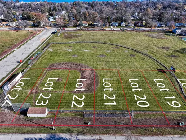 714 ELM STREET, Neenah, WI 54956