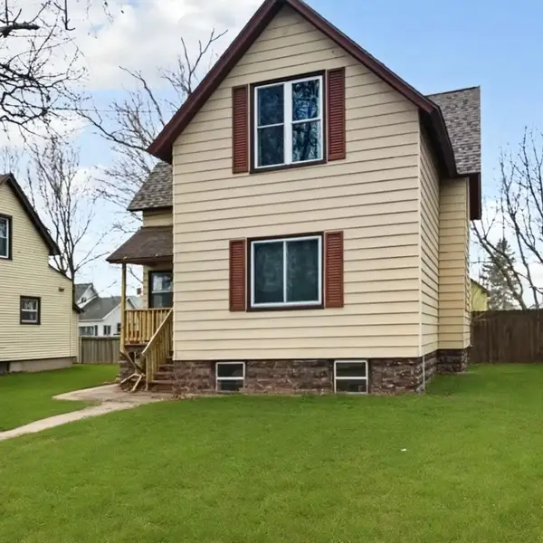 2809 14TH STREET, Menominee, MI 49858