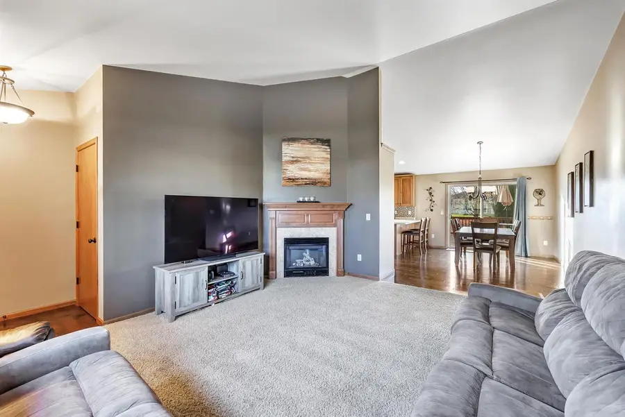 2937 YELLOW JASMINE WAY, Green Bay, WI 54313 - Image #3