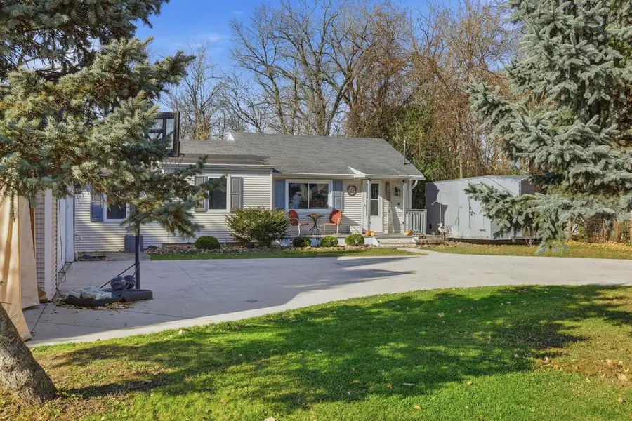 2927 SHOREWOOD DRIVE, Oshkosh, WI 54901 - Image #2