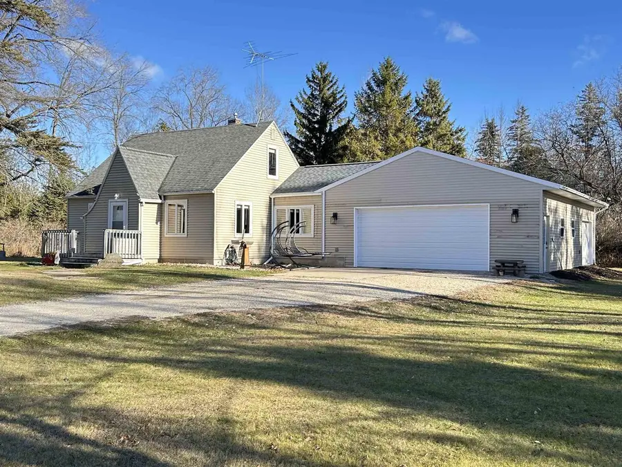 N8188 COUNTY ROAD M, Algoma, WI 54201 - Image #2