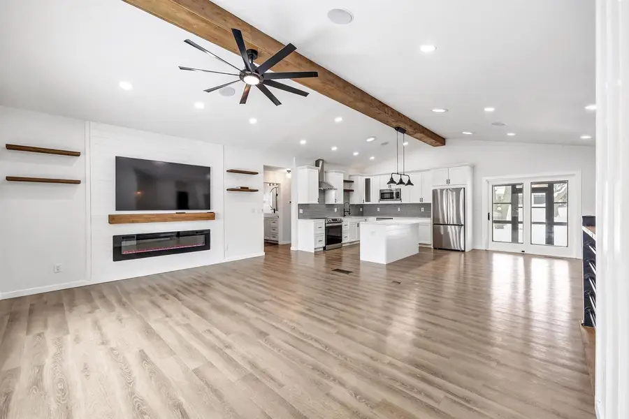 1091 CIRCLE DRIVE, Green Bay, WI 54313 - Image #2