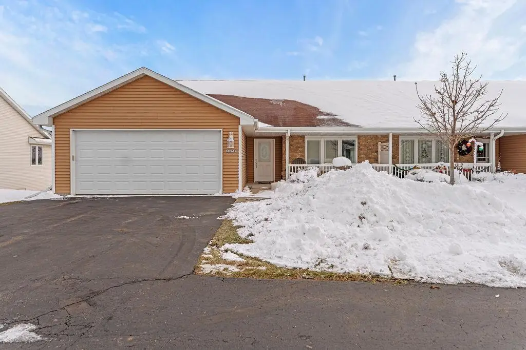 3225 WHITE TAIL LANE, Oshkosh, WI 54904 - Image #1