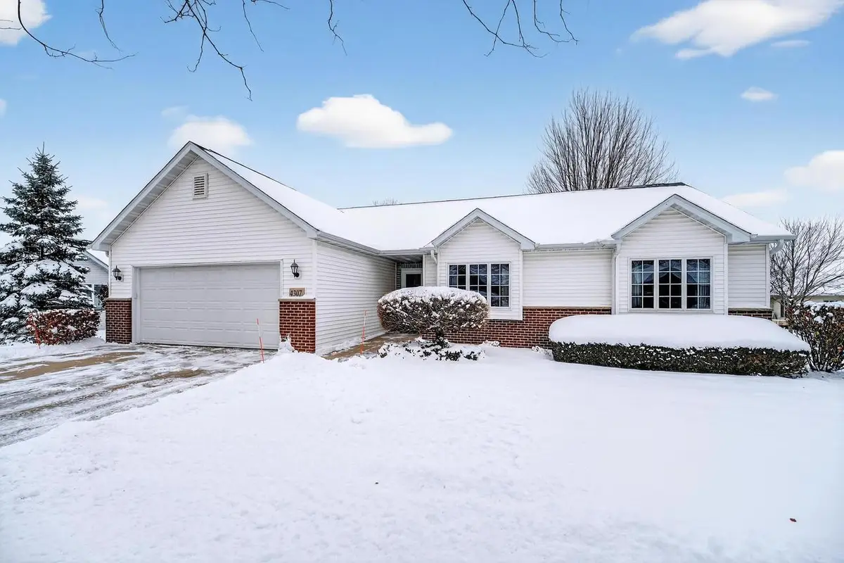 4307 N MARSHALL HEIGHTS AVENUE, Appleton, WI 54913 - Image #1