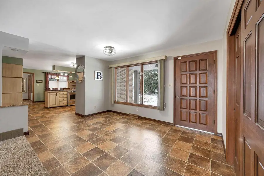 2780 S RIDGE ROAD, Green Bay, WI 54304 - Image #2