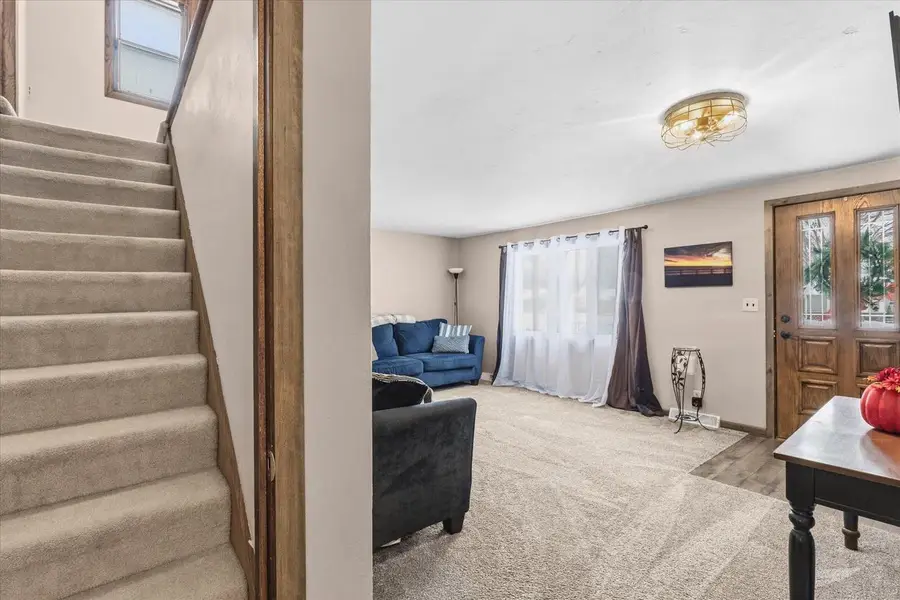 1021 ROYAL BOULEVARD, Green Bay, WI 54303 - Image #2