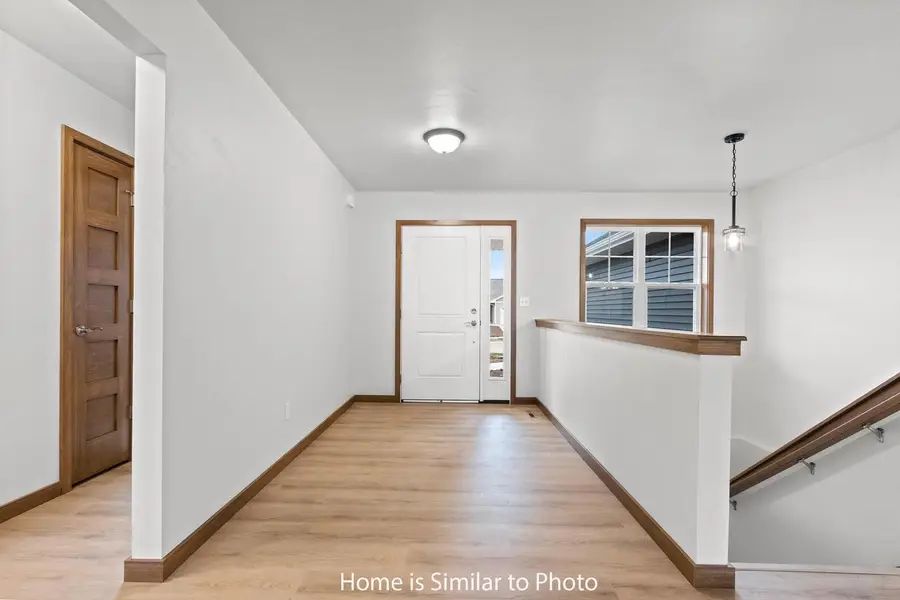 1711 BETTY JEAN LANE, Green Bay, WI 54313 - Image #2