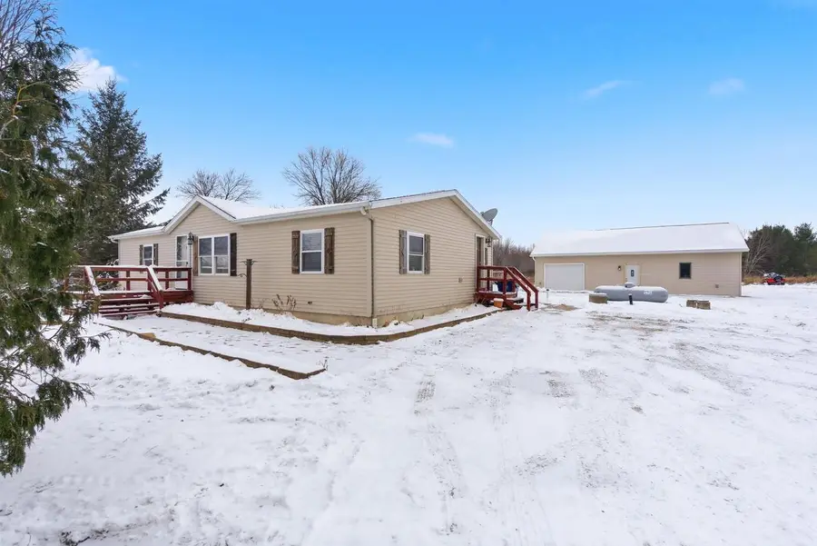 W5244 CTY RD S, Black Creek, WI 54106 - Image #3