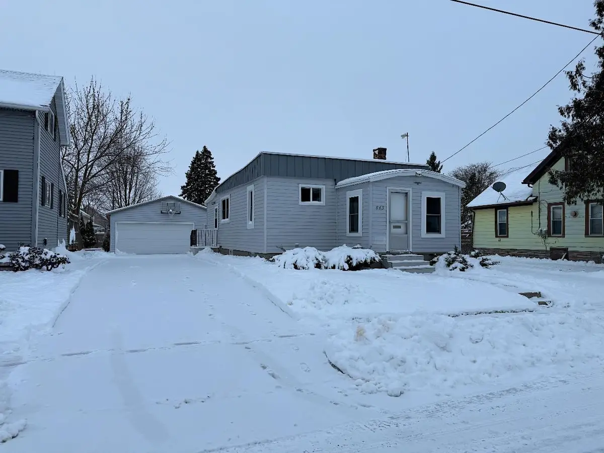 843 BISMARCK AVENUE, Oshkosh, WI 54902 - Image #1