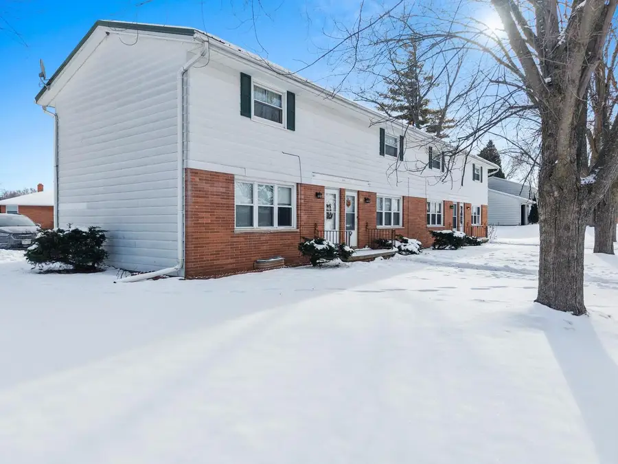 2111 CARSTENSEN LANE, Green Bay, WI 54304 - Image #3