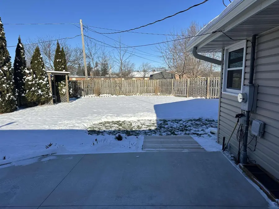 503 E FOREST STREET, Black Creek, WI 54106 - Image #2